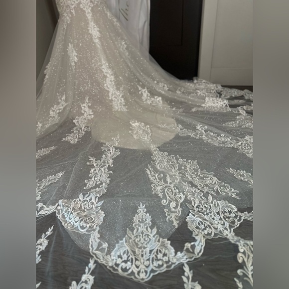 ✨Brand New Wedding Dress✨ Charlize by Alec Milano size 12 - Picture 9 of 10